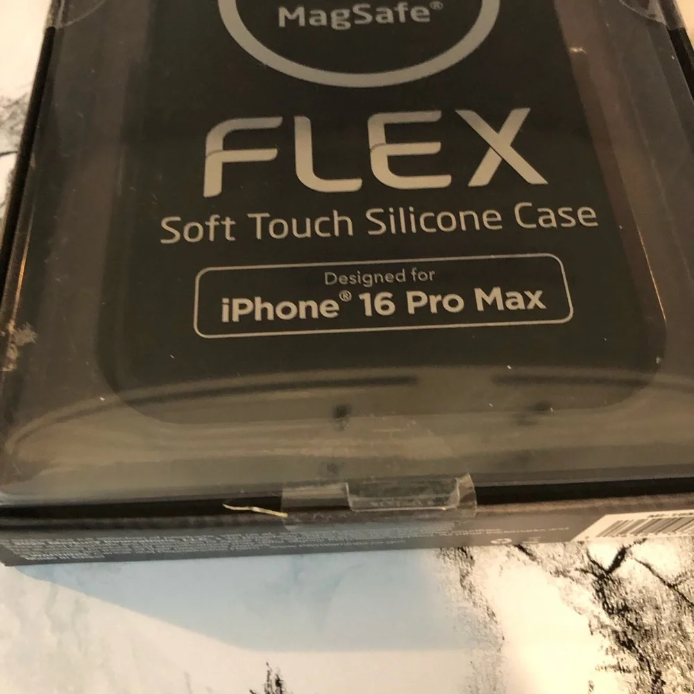 Merkury‎ Innovations Flex Soft Touch Silicone Case Black Iphone 16 Pro Max New
